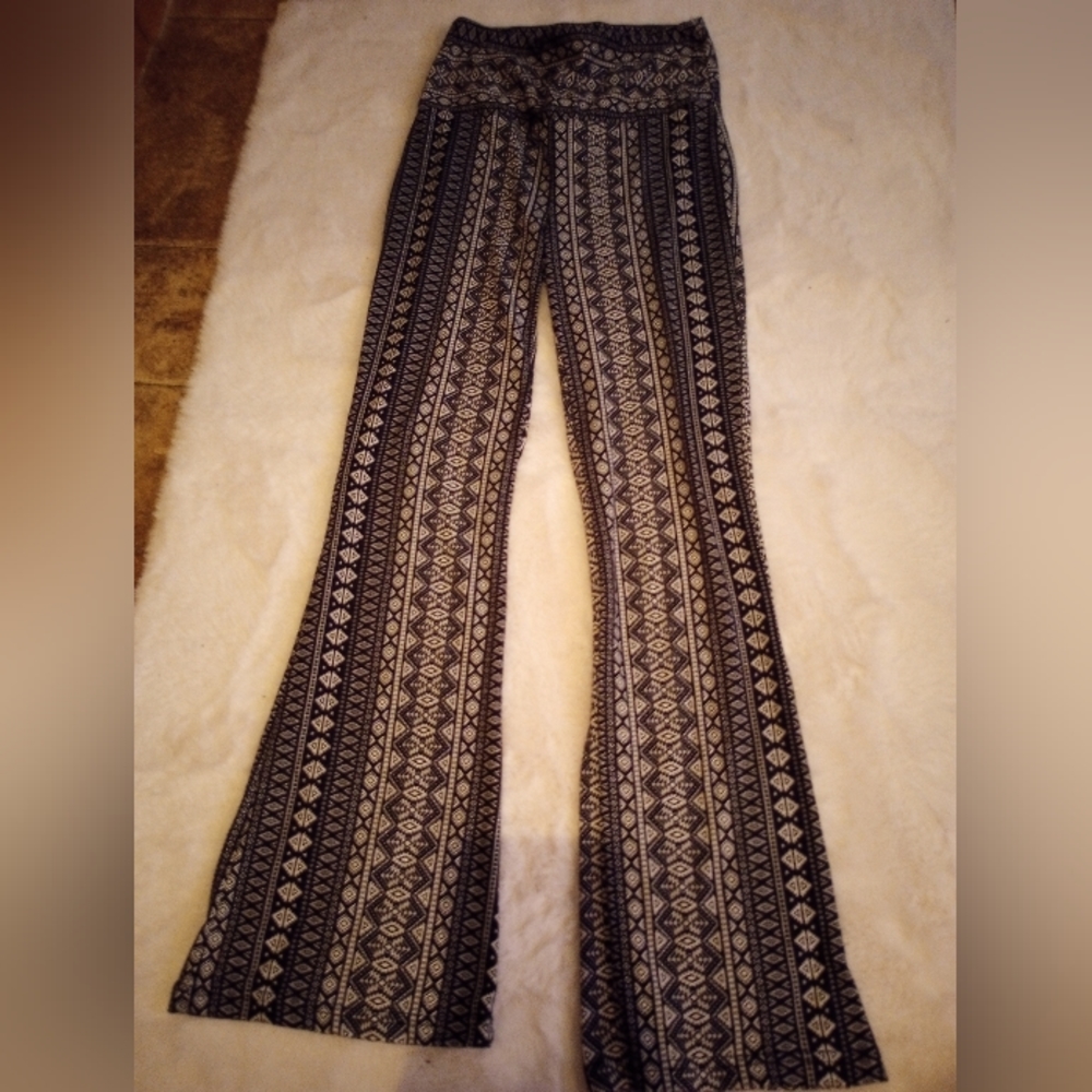 Printed flare leggings